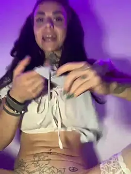 Chat soba uživo modela Happygio