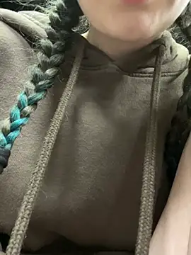 חדר צ'אט בשידור חי של psilybaby