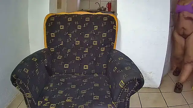 GoldenPussyXOXO Cameră chat live