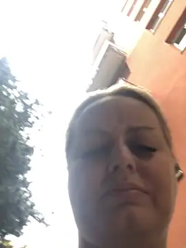 Chat soba uživo modela Meliss_Official9