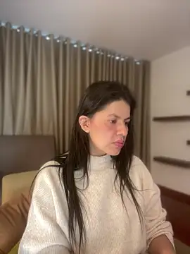Zandrina's Live Chat Room