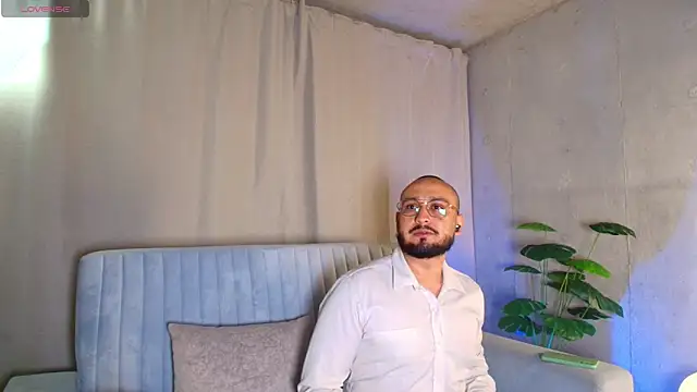 XXCOUPLESSEX Секс шоу на живо пред камера