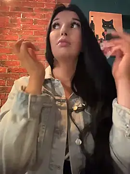 Tisha_Bustyのライブチャットルーム