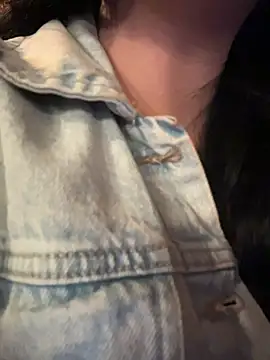 Tisha_Busty Live Chatraum