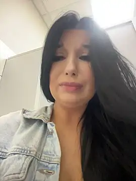 Tisha_Busty লাইভ চ্যাট রুম