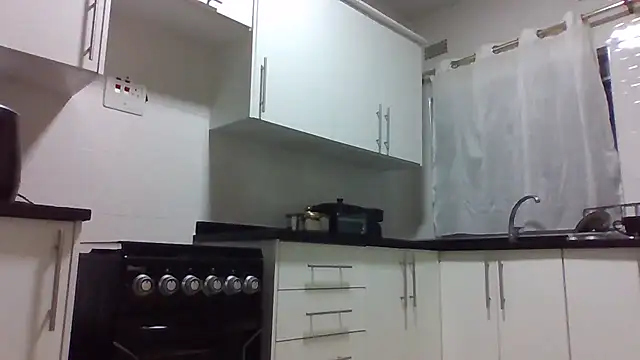 חדר צ'אט בשידור חי של sweets_80
