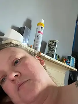 busty-bella1 Live Chatrum