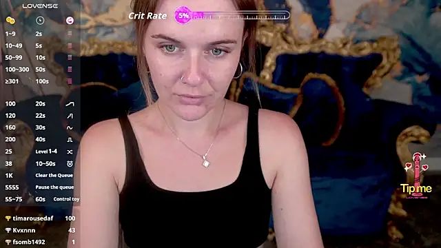 Seks show uživo modela MaribelRiverr_ na kameri