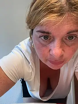 غرفة دردشة Lombada المباشرة