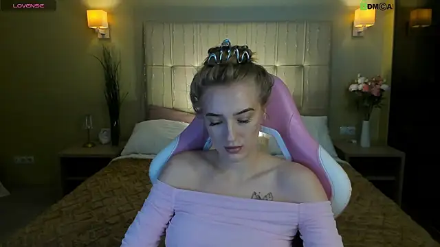 Živá chatovací místnost Stacy_River
