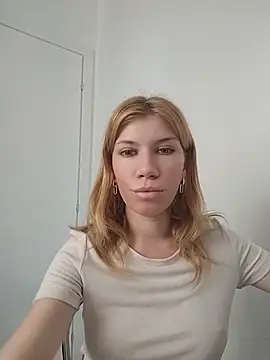 EvyLure's Live Chat Room