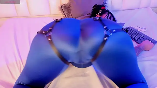 Phòng Chat Trực Tiếp AntonellaQueenn
