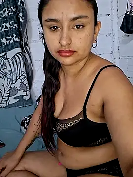 sariitha_sw's Live Chat Room