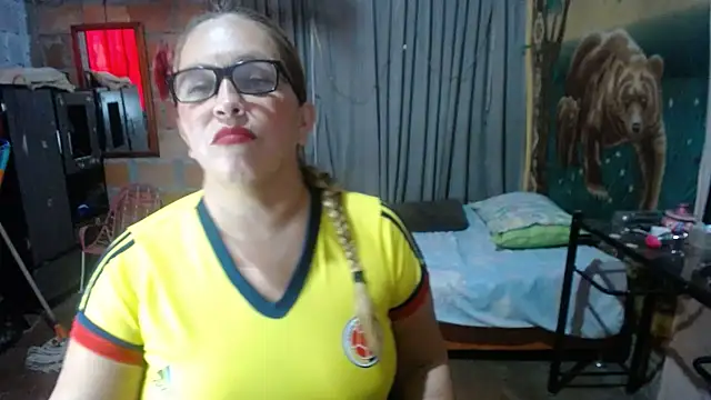 Sala de chat ao vivo de MOTHER_AND_SON09
