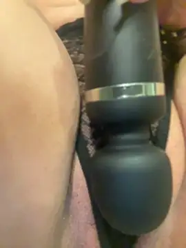 Živá chatovací místnost Milff_parkerrr