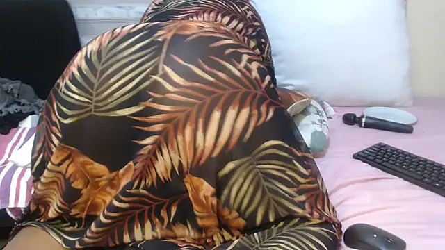 Foxybrownxx1 – Naživo chatovacia miestnosť