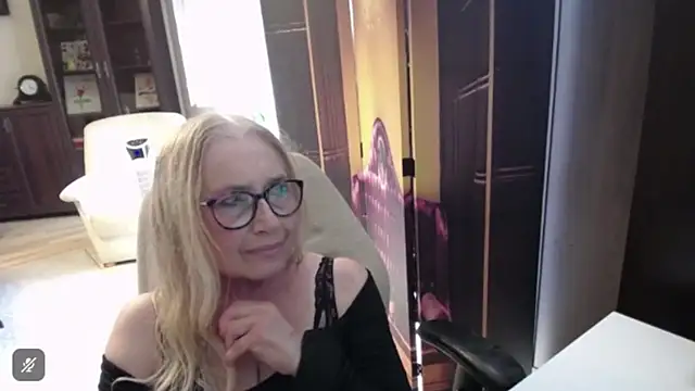 sofia_xkiss' Live Chat Room