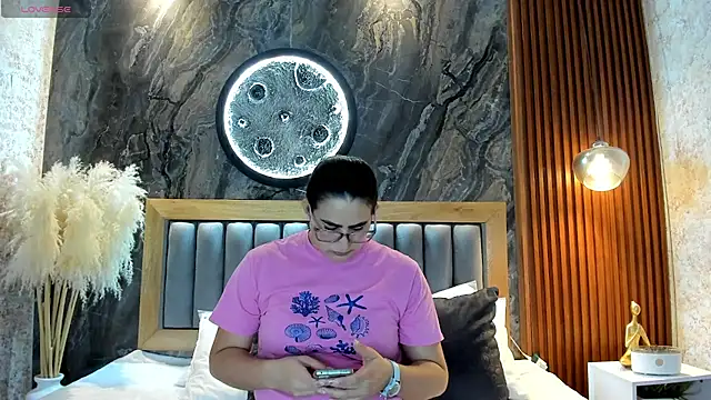 غرفة دردشة BellaPeers_ المباشرة