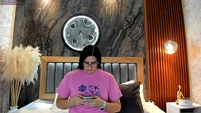 חדר צ'אט בשידור חי של BellaPeers_