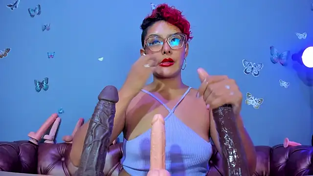 Kaira_mosse – Naživo chatovacia miestnosť