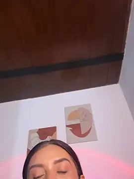 Melanyprada live-chat rom