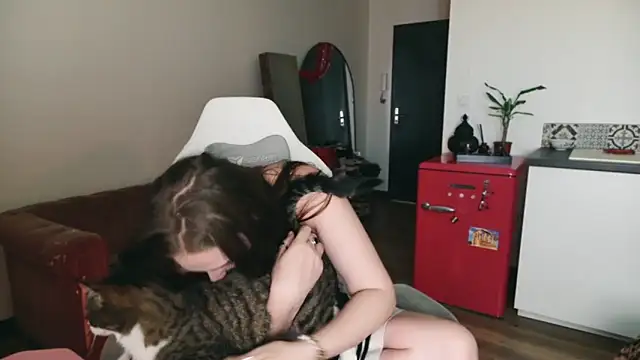 Celeste_Off – Naživo chatovacia miestnosť
