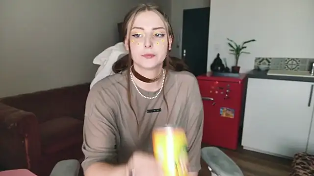 Celeste_Off Live Chatraum
