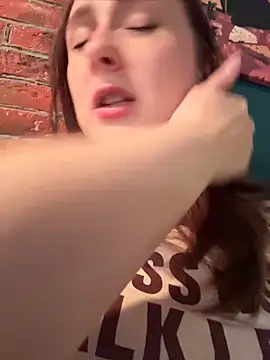 Dina_Teaseのライブチャットルーム
