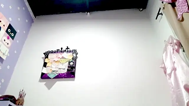 PetiteIvoryQueen19 Cameră chat live