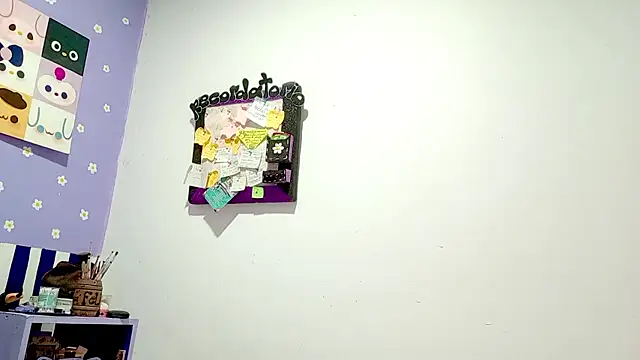 Sala de chat ao vivo de PetiteIvoryQueen19