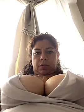 Laura-Hernandez Live Chatraum