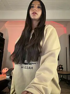 חדר צ'אט בשידור חי של aly_golden_