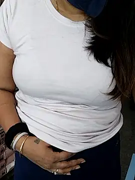 QueenHaryanaa чат на живо