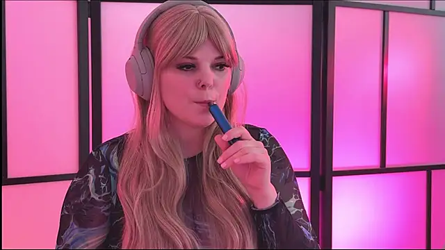 Sala de chat en directo de LikaBerry1