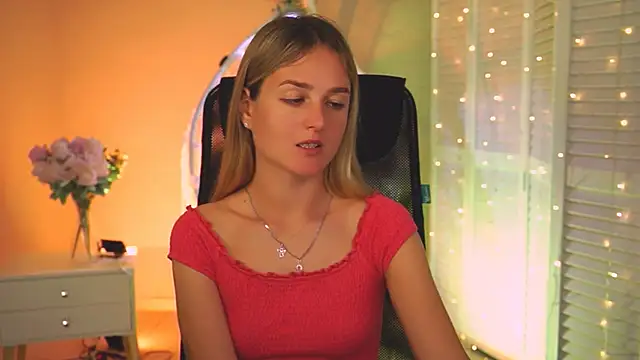 DeboraLarson's Live Chat Room