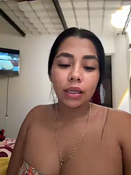 darsha_90 Adlı Modelin Canlı Sohbet Odası