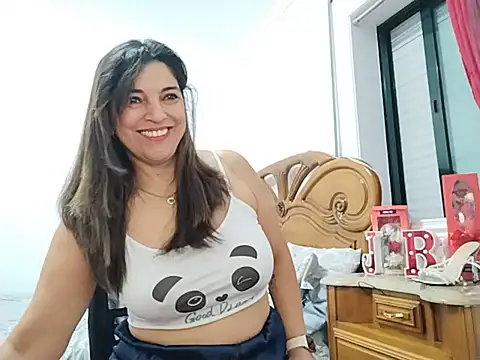 חדר צ'אט בשידור חי של Julie_Boronat26