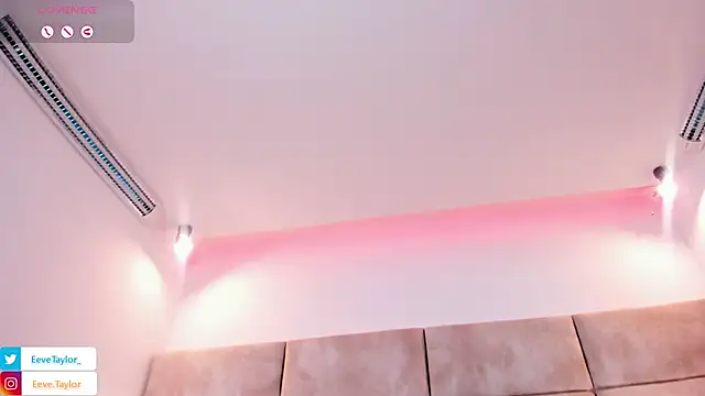 Eevee_Taylor Live chatroom