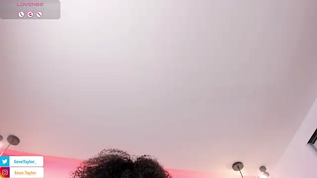 Chat ao vivo de Eevee_Taylor