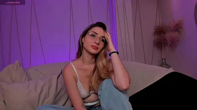غرفة دردشة StacyWoods المباشرة