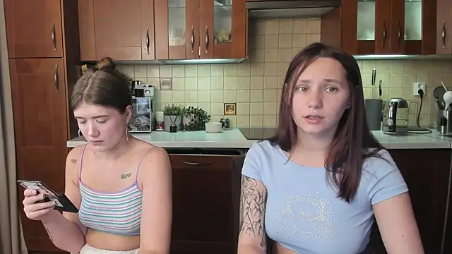 HotCaramellsTV 실시간 채팅방