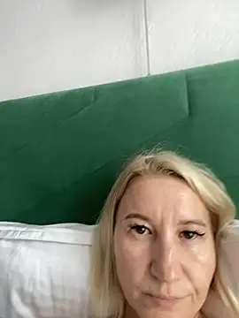 Sofia_Soul élő chatszobája