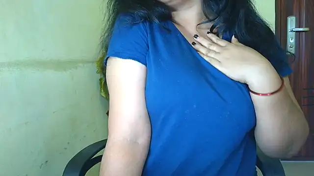 Mallu_MayaMadhav Adlı Modelin Canlı Sohbet Odası