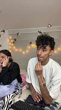 Sala de chat ao vivo de Sarabubbie