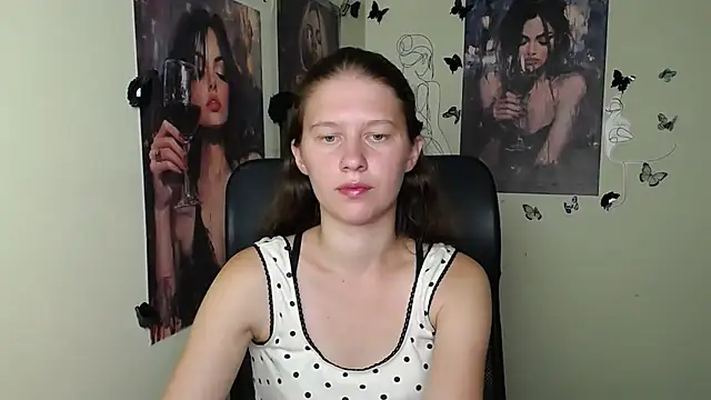 Chat soba uživo modela StellaCRL