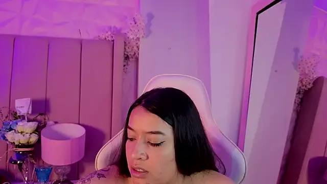 MollyBigBoobs12 live-chat rom
