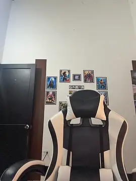 Victoria_Robinsson 现场聊天室