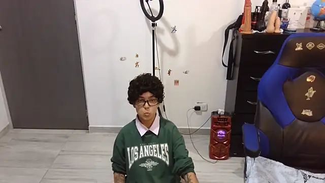 חדר צ'אט בשידור חי של thomascooper7