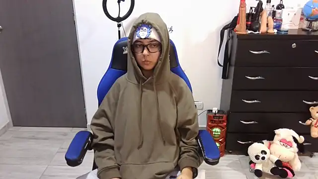 Živá chatovací místnost thomascooper7