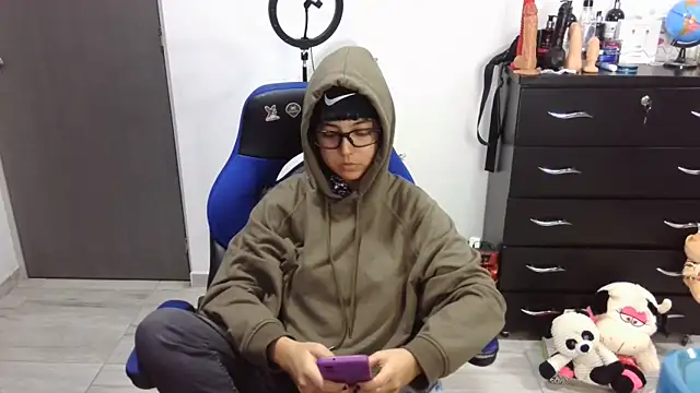 thomascooper7's Live Chat Room